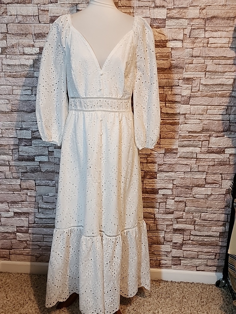 Simplee Elegant White Eyelet Dress Brand New